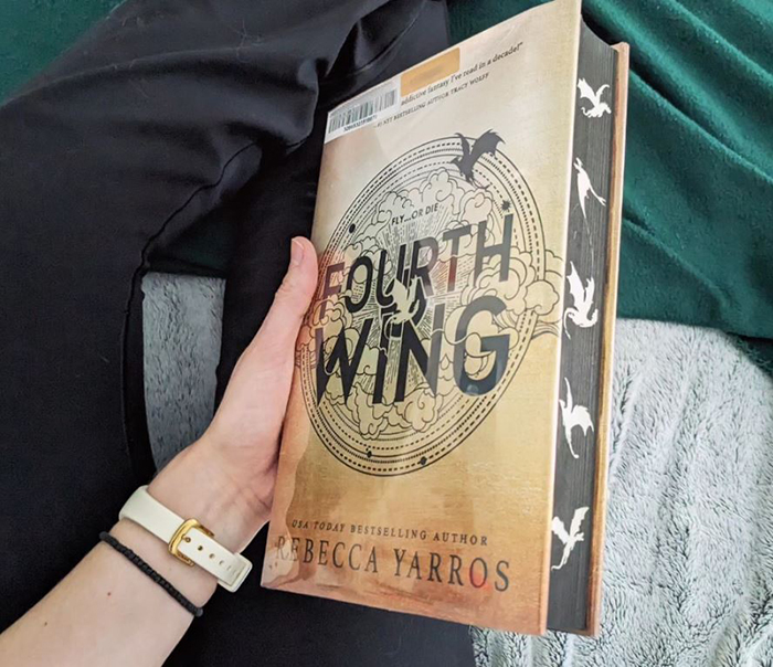Fourth Wing By Rebecca Yarros Book Review